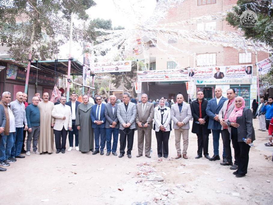تنفيذا لمبادرة مع الناس الشعب الجمهوري يفتح شوادر لبيع السلع واللحوم بالبدرشين والحوامدية وأبو النمرس