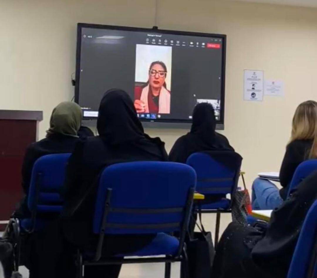 جامعة العين تستضيف رئيسة قسم الإرشاد النفسي في جامعة فيلادلفيا