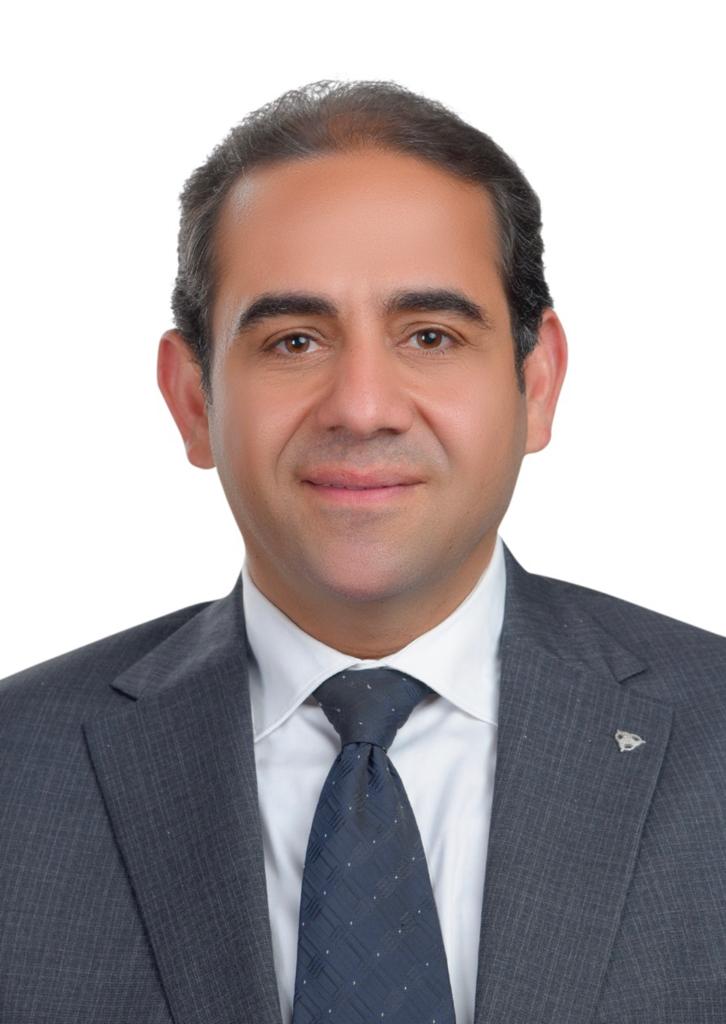 وزير التعليم العالي يصدر قرارًا بندب الدكتور شريف صالح للقيام بأعمال الإدارة المركزية للطلاب الوافدين