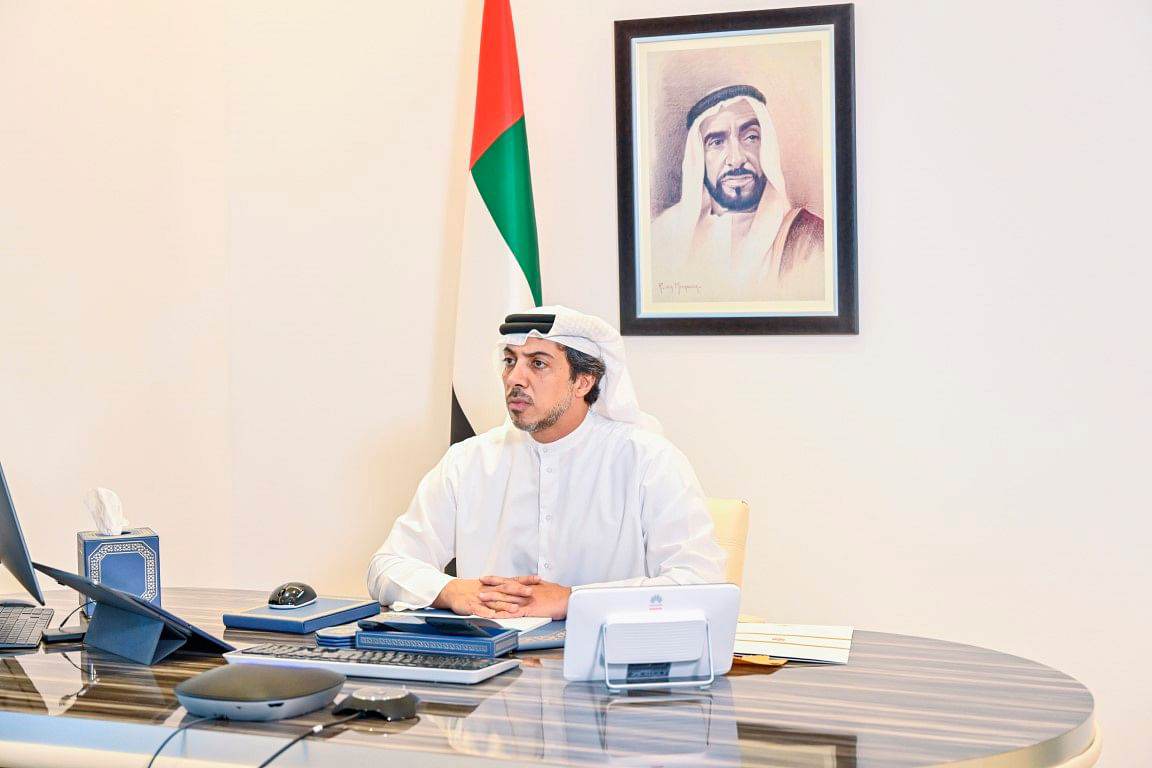 تعيين منصور بن زايد نائبا لرئيس الإمارات.. وخالد بن محمد بن زايد ولياً لعهد أبوظبي