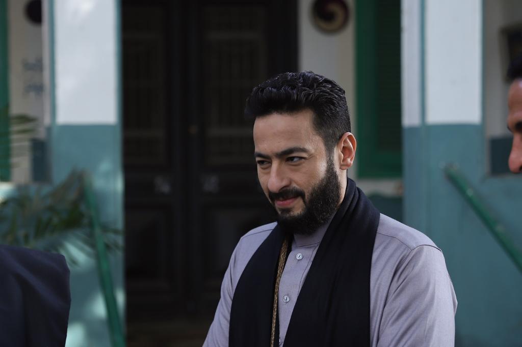 *«المداح 3» الحلقة 8.. حمادة هلال يصل إلى أول خطوة في حل لغز الجن.. ولوسي تواصل مطاردته*