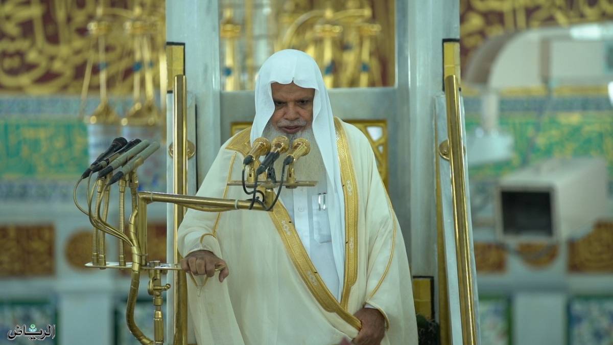 إمام المسجد النبوي: اعملوا الصالحات لحياتكم الأبدية وأكثروا الحسنات في أيام رمضان