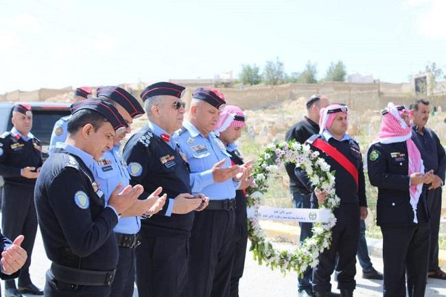 العميد فخري القطارنة يشارك في جثمان الملازم المعتز بالله الصعوب