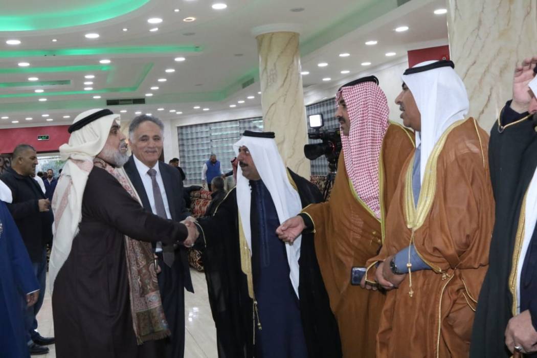 احتفاءًا بعودة صهره سالمًا ظاهر عمرو يولم لمئات الأحبة