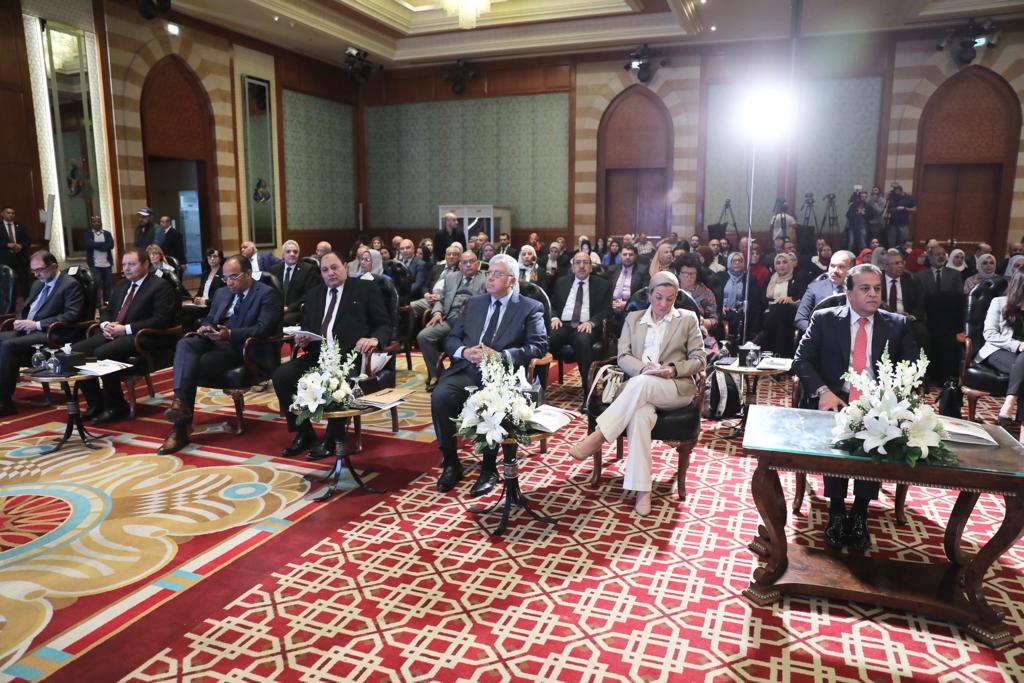 وزير التعليم العالي يؤكد حرص الوزارة على المشاركة الفعالة لتحقيق الإطار الإستراتيجي القومي للصحة الواحدة نحو مجتمع صحي قادر على مواجهة التحديات