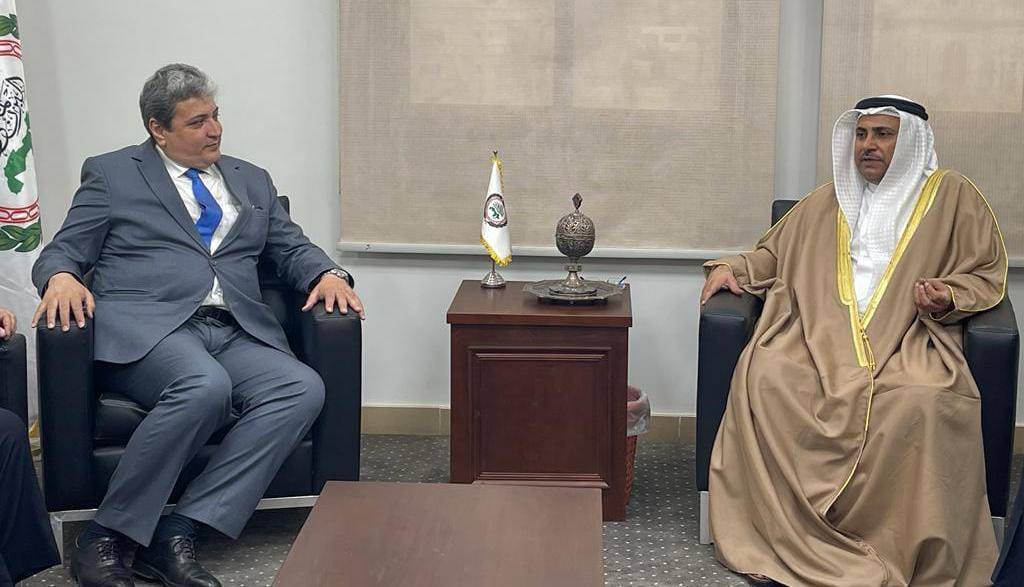 العسومى يستقبل رئيس المنظمة العربية لحقوق الإنسان والأمين العام للمجلس القومي لحقوق الإنسان المصري لبحث الاستعدادات لعقد المؤتمر الدولي الأول لحالة حقوق الإنسان فى العالم العربي