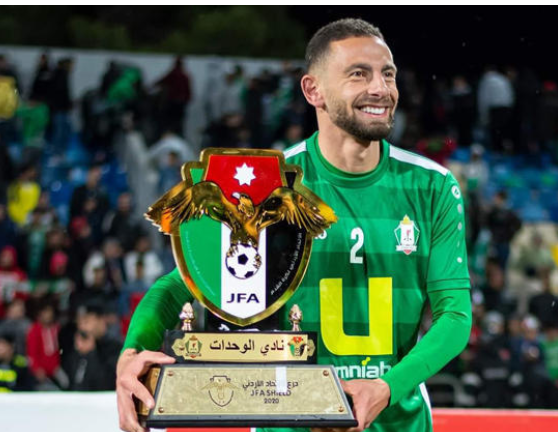 شلباية يجدد عقده مع الوحدات