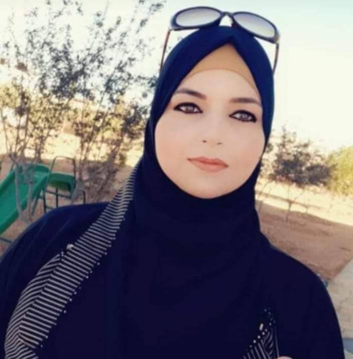 البزايعة يُهنئ الدكتوره لبنى بتعيينها مديرًا لمركز اللغات والاتصال الثقافي في جامعة الحسين بن طلال