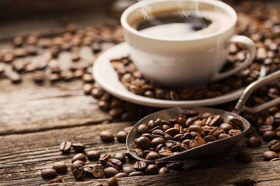 فنجان القهوة.. مخاطر ترافق المصابين بهذا المرض الجلدي