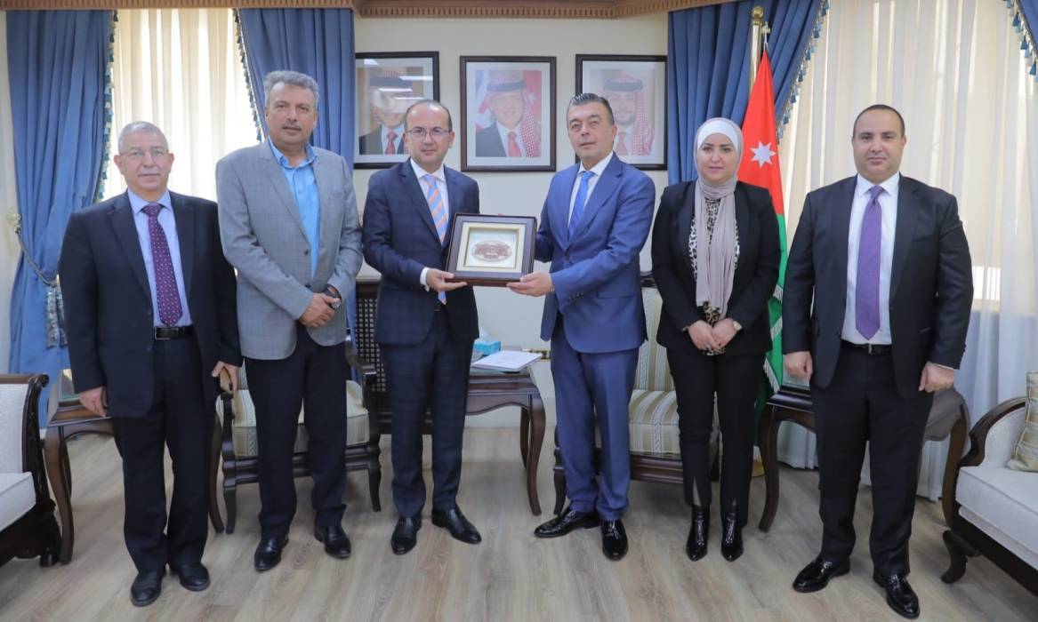 خارجية النواب تلتقي السفير التركي...صور