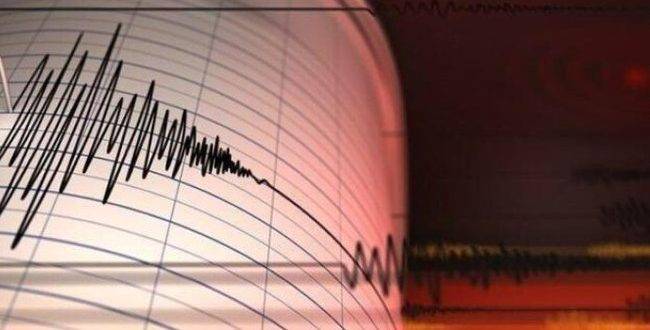 زلزالان يضربان منطقة كيبولاوان باتو في إندونيسيا