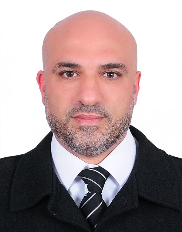 الشّاعر أحمد ضيف اللّه ينظُم قصيدة اللّغةُ العربيّة