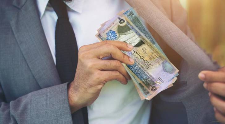 خبير نفطي: لا فائدة من ضريبة المحروقات المرتفعة على الغني والفقير في الأردن