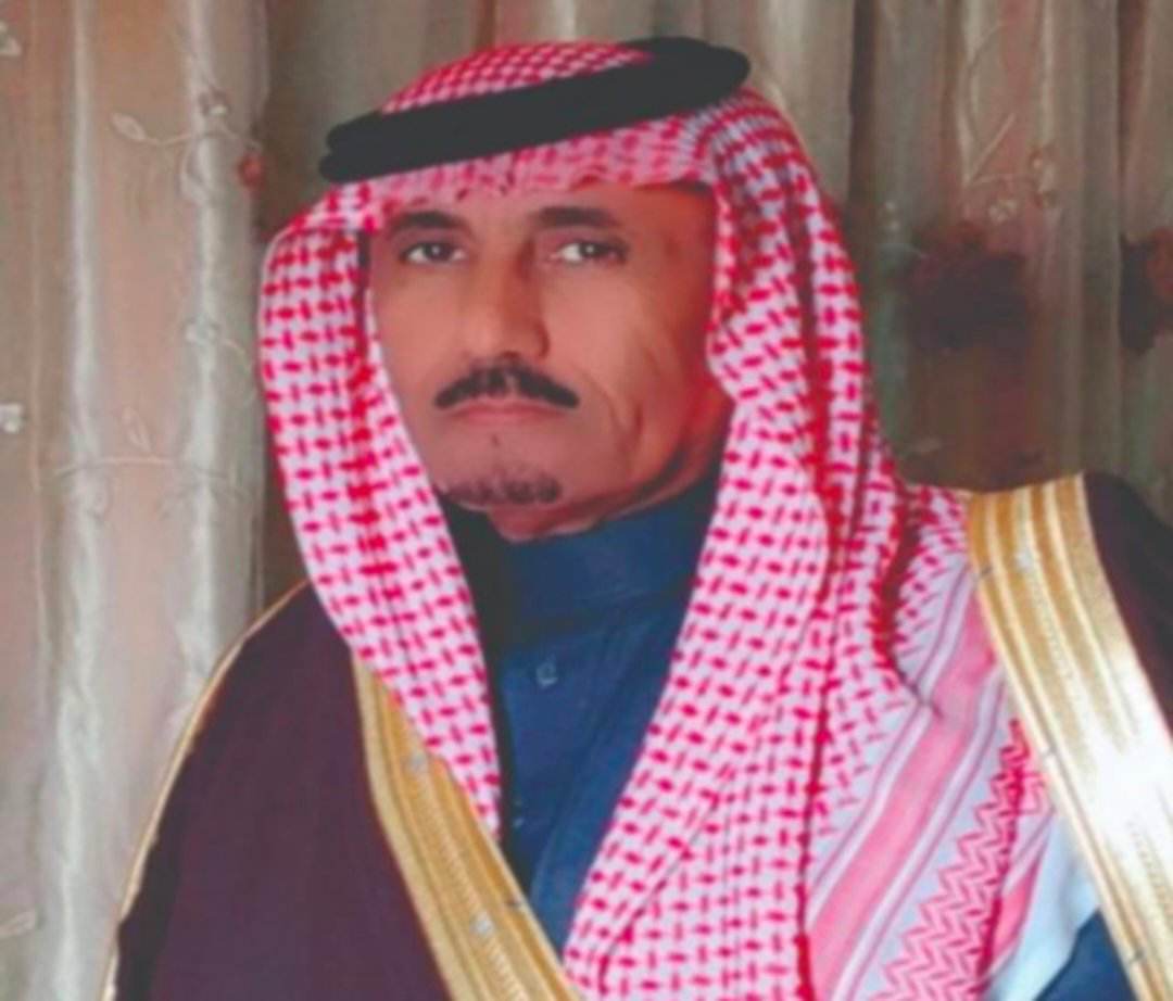 الصخري يكتب قصيدة إهداء إلى طلاب الجامعات المحترمين لعلها تجد آذان  صاغيه