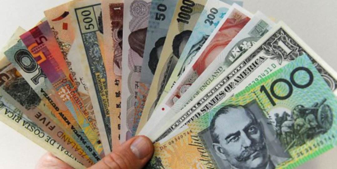 ارتفاع الإسترليني مقابل الدولار إلى أعلى مستوى منذ عام تقريبا