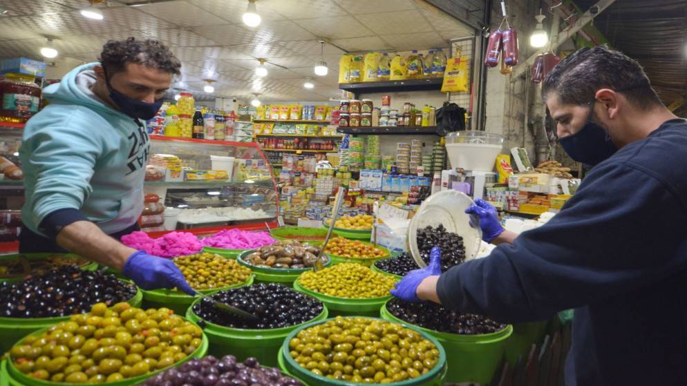 وزير الصناعة والتجارة: أسعار السلع الغذائية محليا دخلت مرحلة التعافي بشكل عام