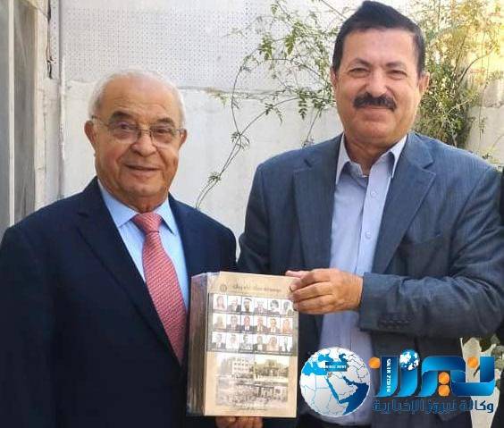 عمدة عمان الاسبق  الدكتور ممدوح العبادي يستقبل المؤرخ العرموطي  معد ومؤلف موسوعة عمان