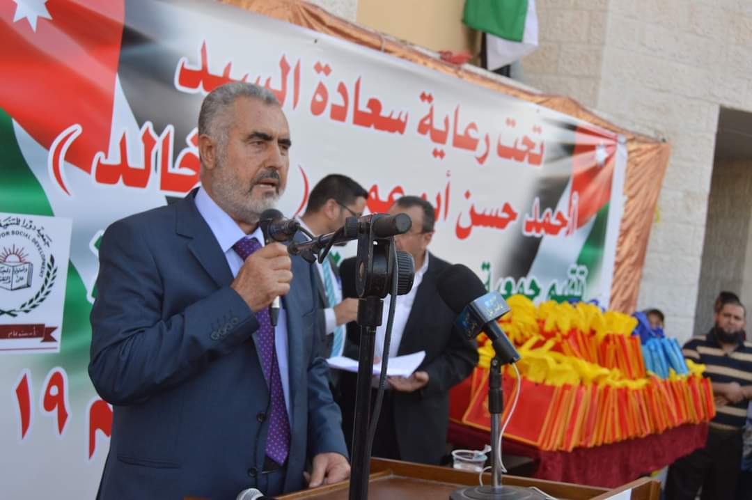 الأستاذ أحمد حسن أبو عمرو ... الأنموذج الأصيل الذي نفتخر به