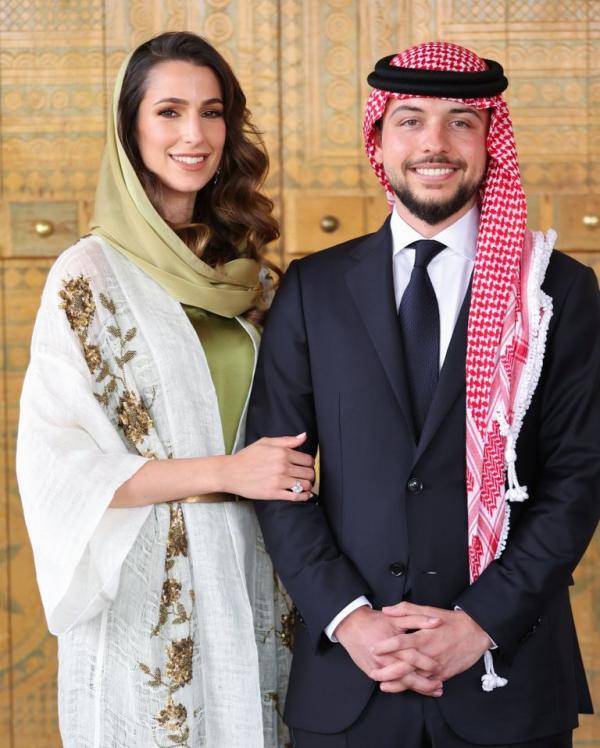 البستنجي يهنئون الامير الحسين بمناسبة زفافه