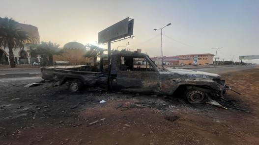 المعارك تهز الخرطوم وأنباء عن تقدم في محادثات جدة