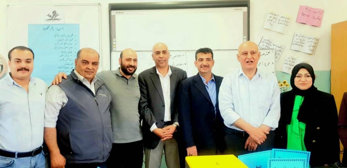 الحديد يُهنئ ابن عمه الدكتور بدر عارف بانتخابه رئيسًا لمجلس التطوير التربوي في القويسمة