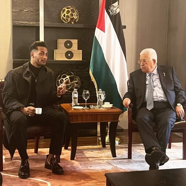 الرئيس الفلسطيني محمود عباس يستقبل محمد رمضان ويثير جدلا واسعا _صور