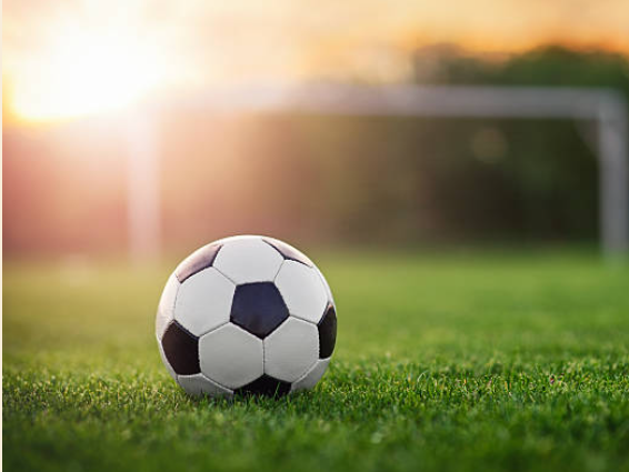 فوزان للوسطى والحرس الملكي بخماسي الدوري العسكري لكرة القدم