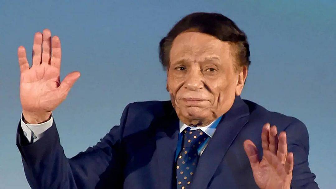 ما حقيقة اعتزال الفنان عادل إمام؟