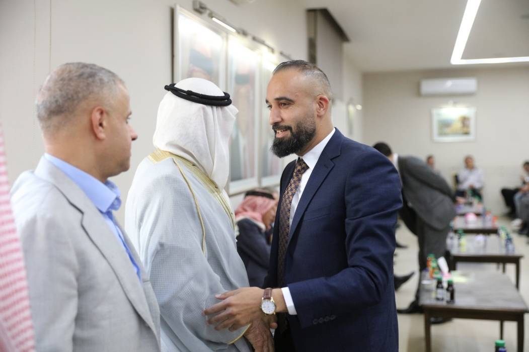 ابو زيد والقرالة نسايب...المحارمة طلب و القرالة اعطى