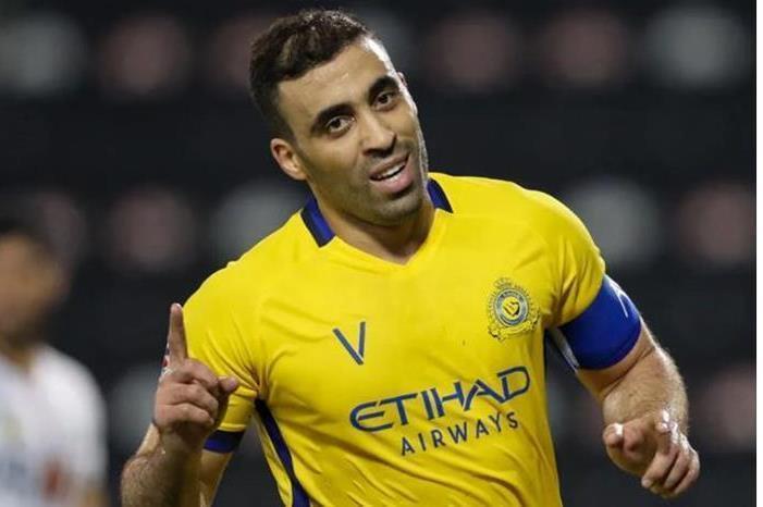 النصر السعودي يقرر التصعيد ضد المهاجم المغربي حمد الله