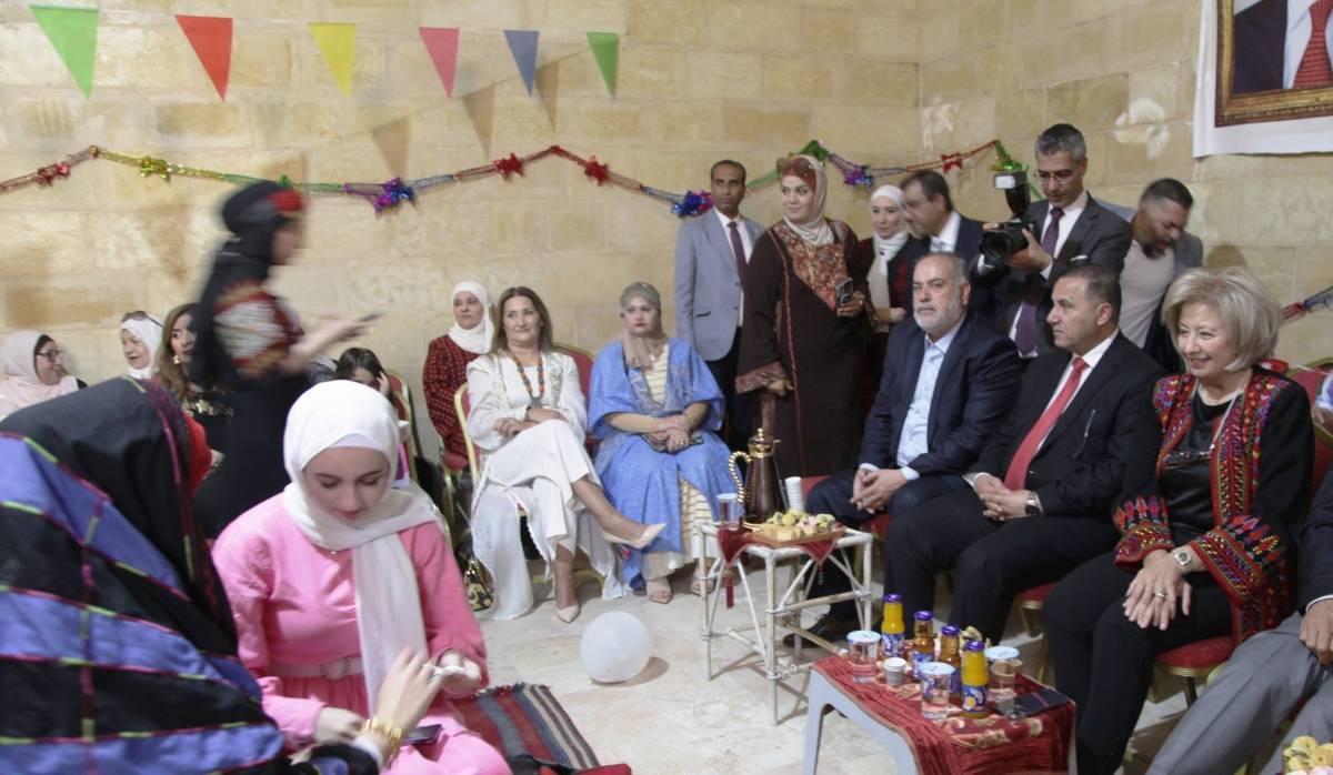 وزيرة الثقافة تفتتح فعالية أسبوع الفرح السلطي
