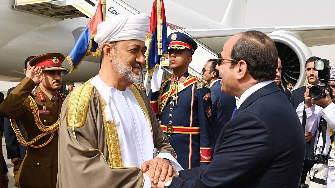 سلطان عمان يصل مصر في زيارة رسمية