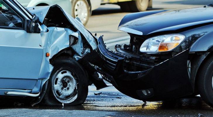 3 إصابات بتصادم مركبتين في إربد
