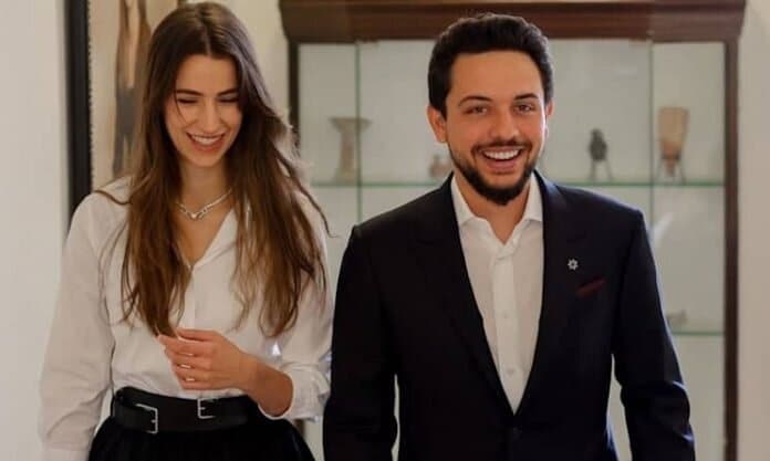 المتقاعدون العسكريون يحتفون بحفل زفاف ولي العهد
