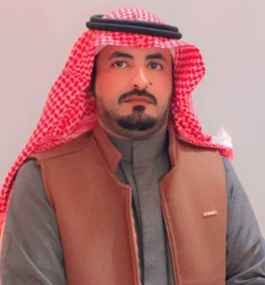 الحجايا يهنئ الملك والملكة بقرب زفاف ولي العهد