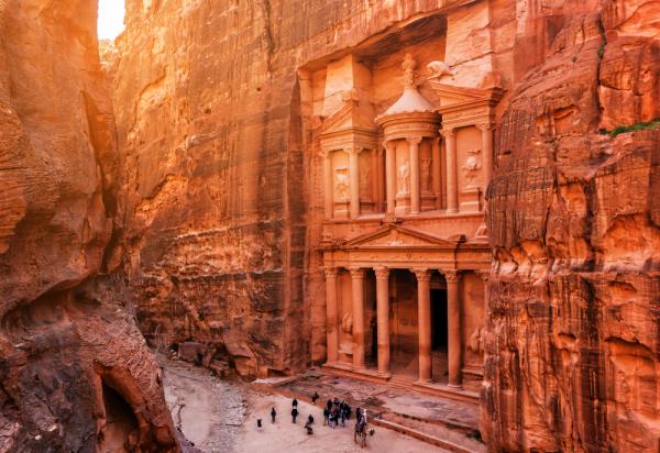 الفرجات: 600 ألف سائح دخلوا البترا منذ مطلع العام