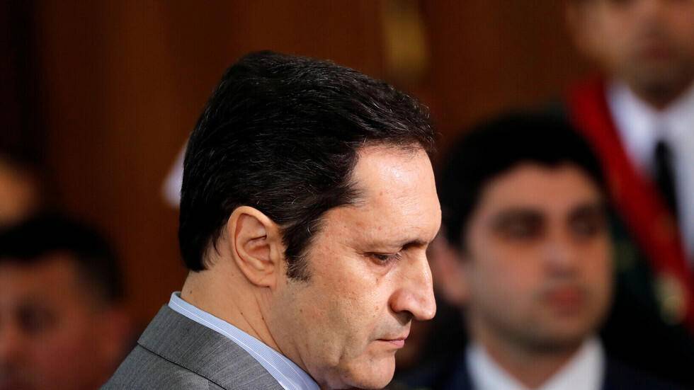 علاء مبارك يوجه طلبا للحكومة المصرية