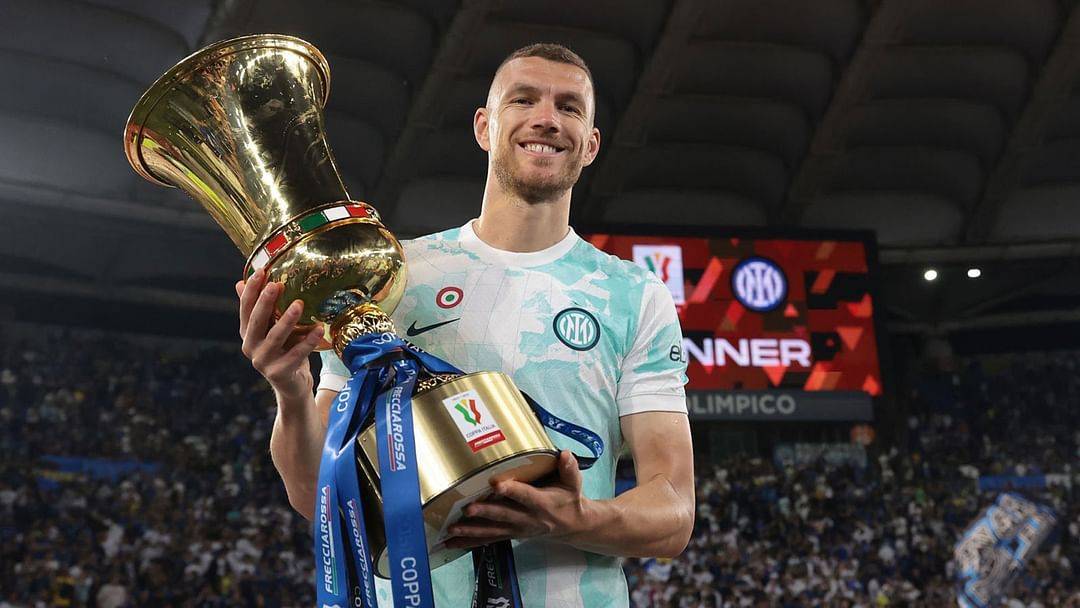 الهلال يستهدف ضم إدين دزيكو نجم إنتر ميلان