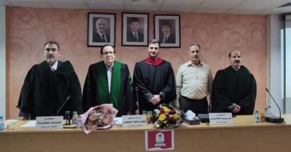 الجبور يهنئ الطالب  اصيل  حازم القاضي بحصوله على  الماجستير