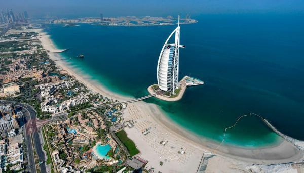 الإمارات تبدأ تطبيق ضريبة الشركات والأعمال