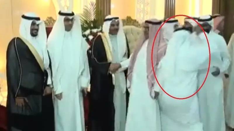 رجل  يطعن آخر بالسكين في حفل زفاف بالكويت