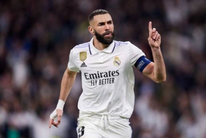 تفاصيل صفقة بنزيما مع الاتحاد السعودي