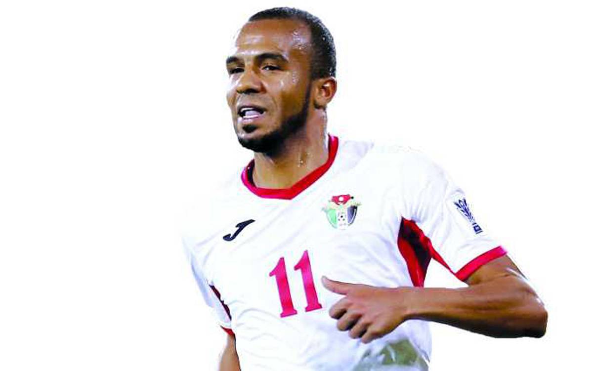 الأردني ياسين البخيت يتلقى عرضين للعب بدوري نجوم قطر