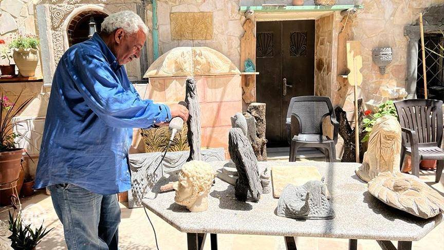 فالح الحوامدة.. نحات أردني لا تعجزه صلابة الصخور