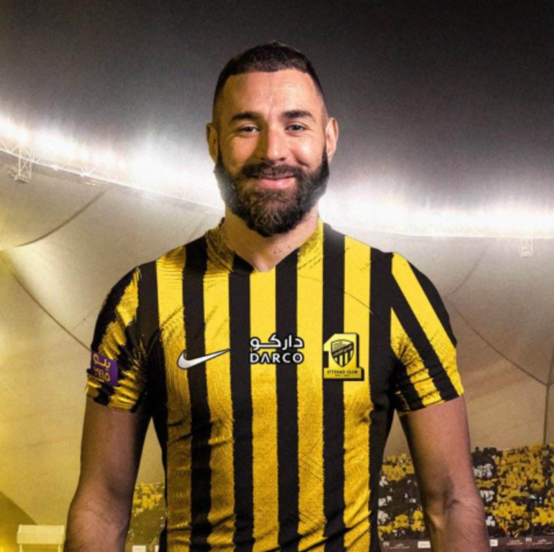 رقم قميص كريم بنزيما مع اتحاد جدة