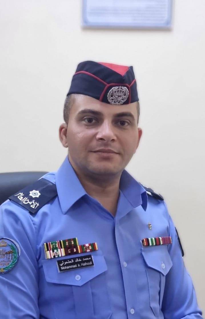 الحلحولي يهنئ الملازم محمد خالد الحلحولي بالادارة الملكية السامية