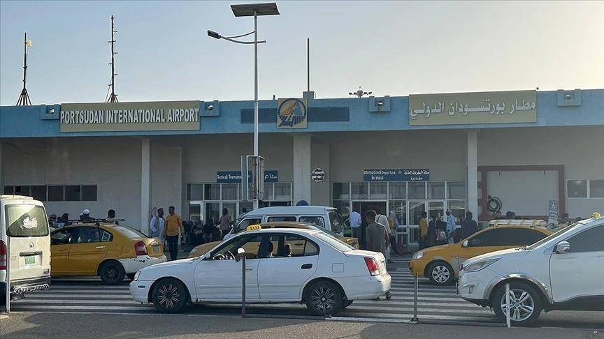 تركيا تواصل عمليات الإجلاء من السودان