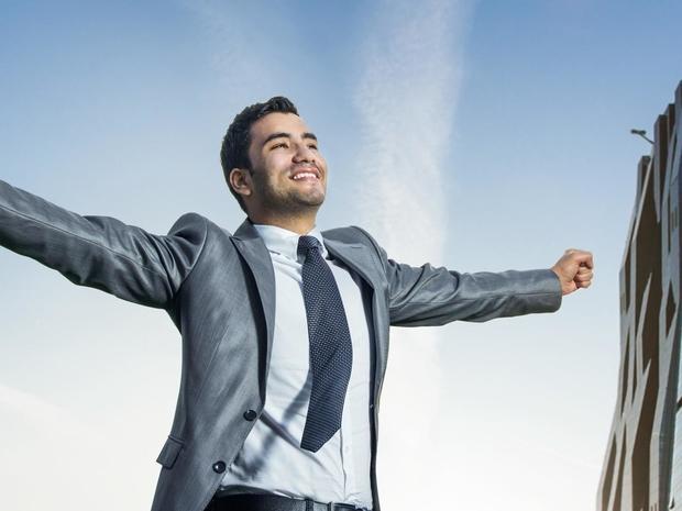8 علامات تؤكد أنك تسعد الآخرين على حساب نفسك.. إليك العلاج