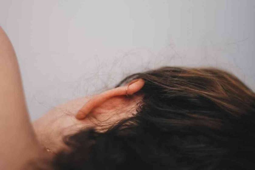 لماذا تسمع أحيانا نبض قلبك في أذنك؟