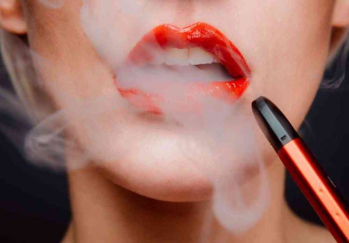 سيجارة واحدة فقط تغير طريقة عمل دماغ المرأة
